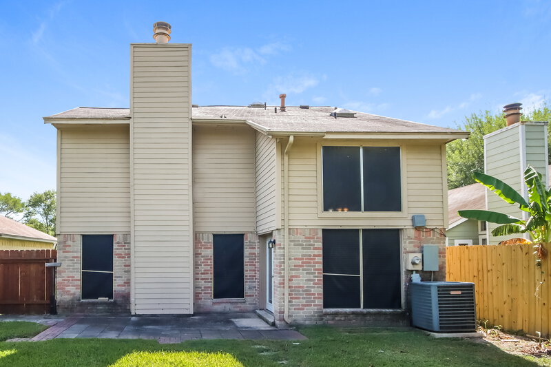 1,905/Mo, 16519 Shrub Oak Dr Humble, TX 77396 Rear View