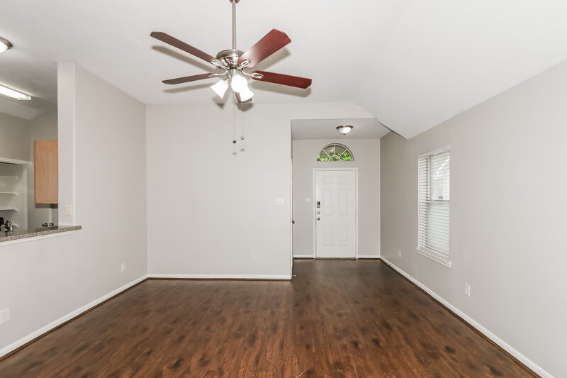 1,675/Mo, 20734 Baron Bend Ln Katy, TX 77449 Living Room View