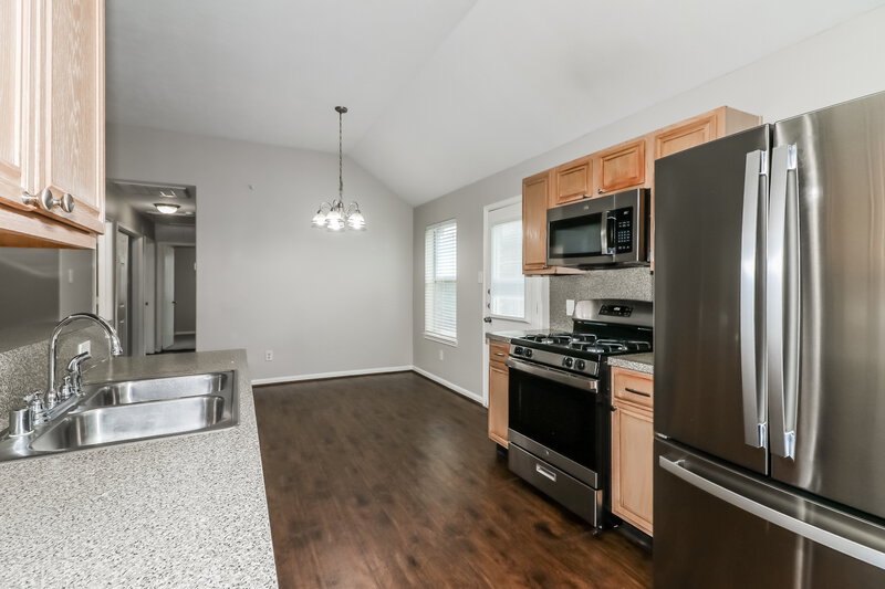 1,675/Mo, 20734 Baron Bend Ln Katy, TX 77449 Kitchen View 2