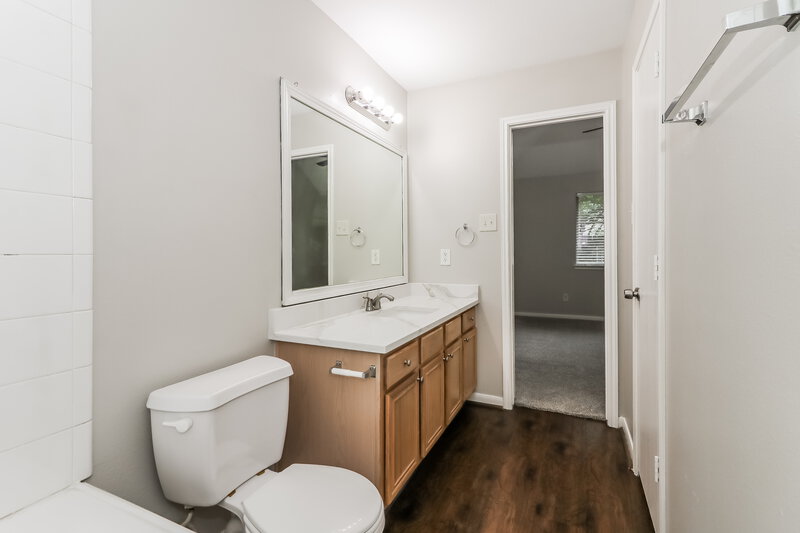 1,675/Mo, 20734 Baron Bend Ln Katy, TX 77449 Main Bathroom View 2