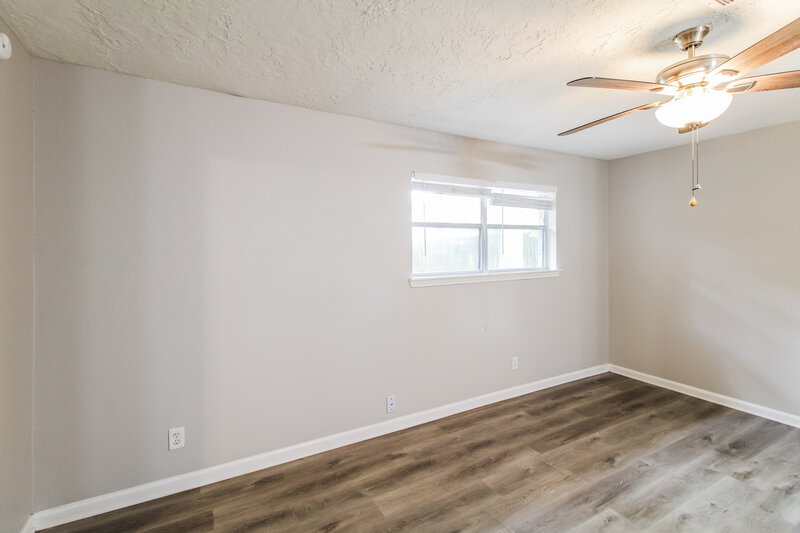 1,875/Mo, 3206 Teakwood Cir Dickinson, TX 77539 Main Bedroom View