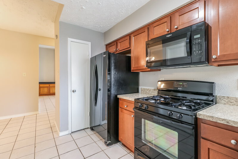 1,800/Mo, 20119 River Brook Dr Humble, TX 77346 Kitchen View