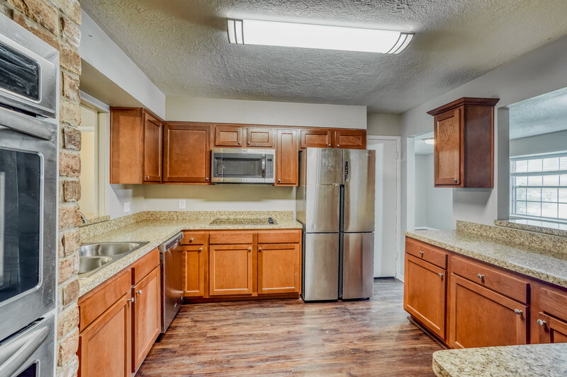 2,230/Mo, 1817 New Orleans St Deer Park, TX 77536 Kitchen View 3