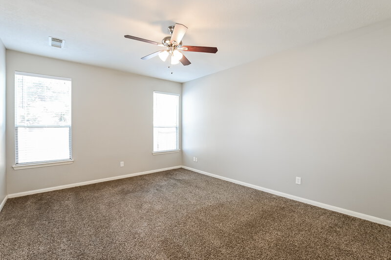 2,035/Mo, 1004 Summer Park Blvd Conroe, TX 77303 Main Bedroom View