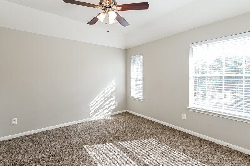 2,035/Mo, 1004 Summer Park Blvd Conroe, TX 77303 Bedroom View