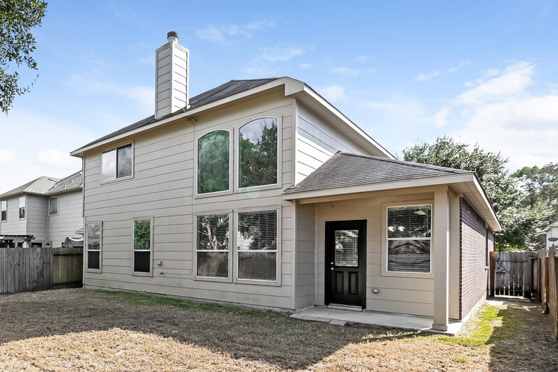 2,035/Mo, 1004 Summer Park Blvd Conroe, TX 77303 Rear View