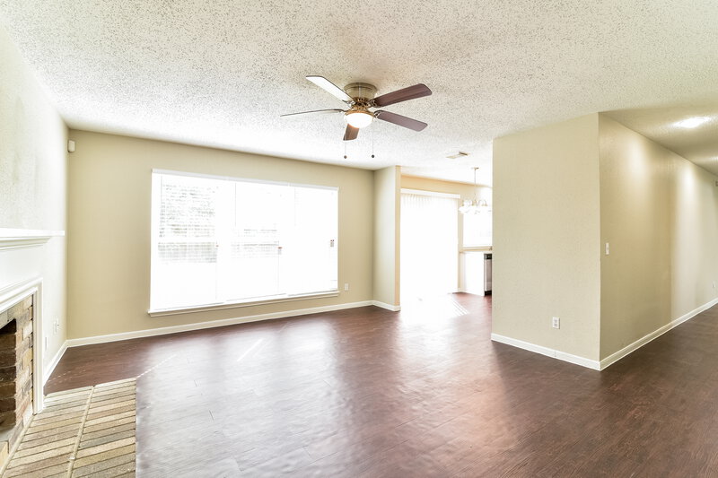 2,280/Mo, 17023 Fenny Bridge Ln Spring, TX 77379 Living Roomlarge View 4