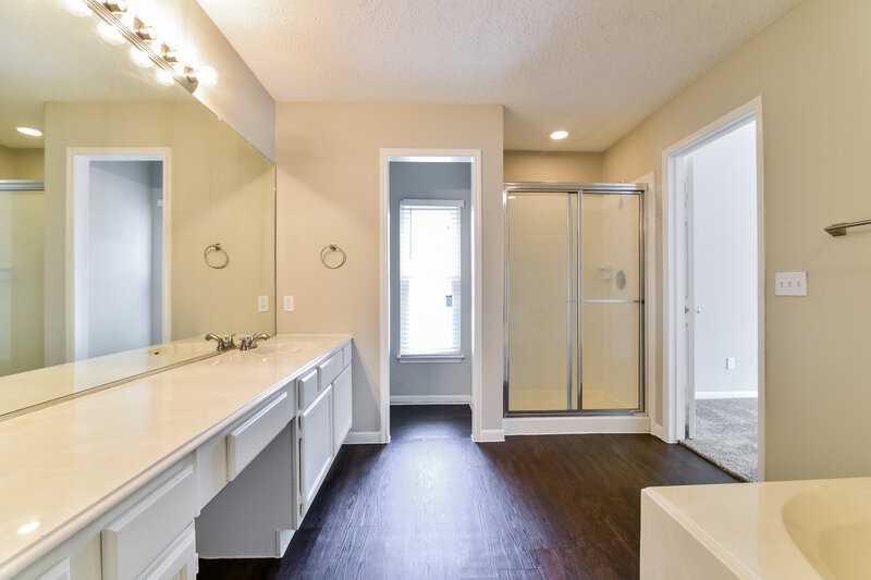 2,280/Mo, 17023 Fenny Bridge Ln Spring, TX 77379 Master Bathroomlarge View 2