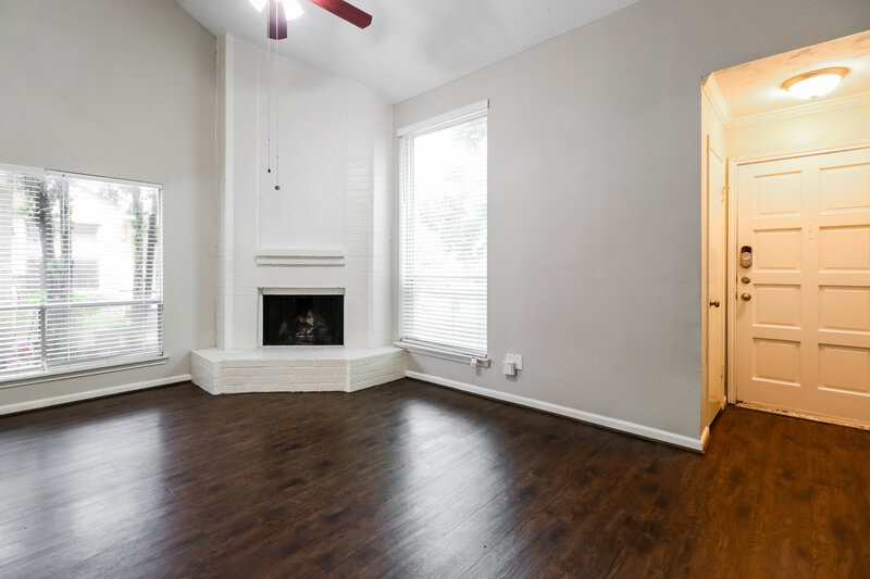 1,665/Mo, 15158 Sheffield Terrace Channelview, TX 77530 Living Room View 3