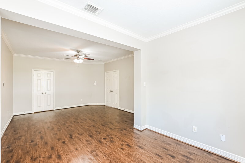 3,505/Mo, 5714 Oakmoss Trl Spring, TX 77379 Living Room View 2