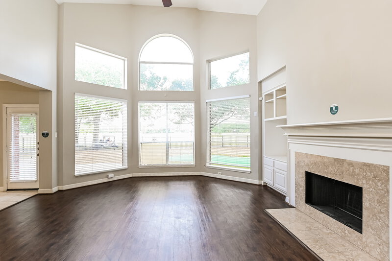3,505/Mo, 5714 Oakmoss Trl Spring, TX 77379 Living Room View 4