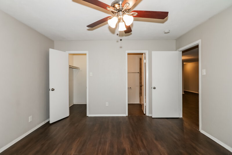 1,545/Mo, 1909 Chelsea Ct Rosenberg, TX 77471 Main Bedroom View 2