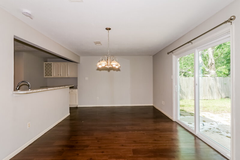 1,550/Mo, 11611 DUANE St Houston, TX 77047 Family Room View