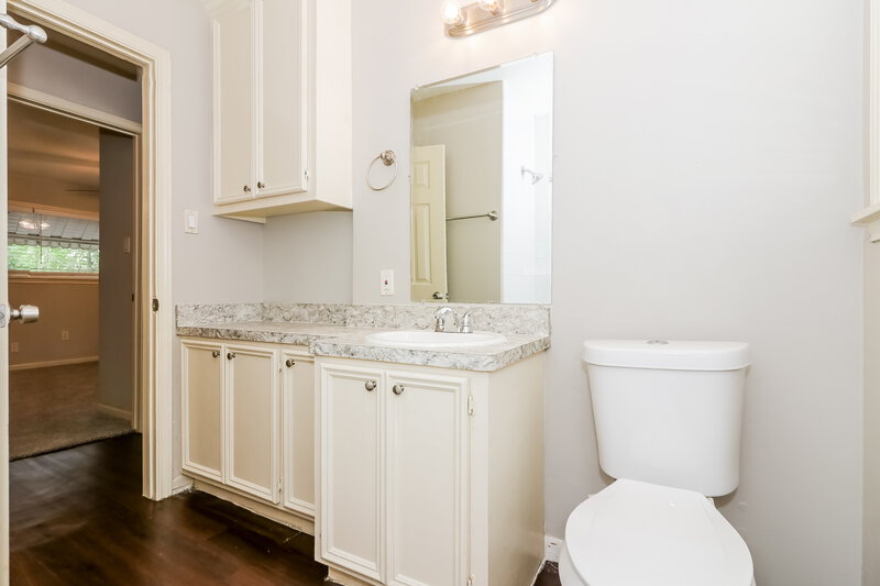 1,550/Mo, 11611 DUANE St Houston, TX 77047 Main Bathroom View