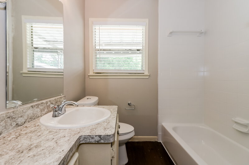 1,550/Mo, 11611 DUANE St Houston, TX 77047 Bathroom View