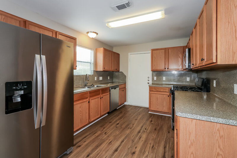 1,940/Mo, 2622 Umiak Drive Houston, TX 77045 Kitchen View