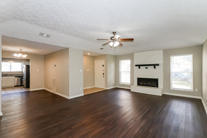 1,770/Mo, 15834 Baybriar Drive Missouri City, TX 77489 Living Room View