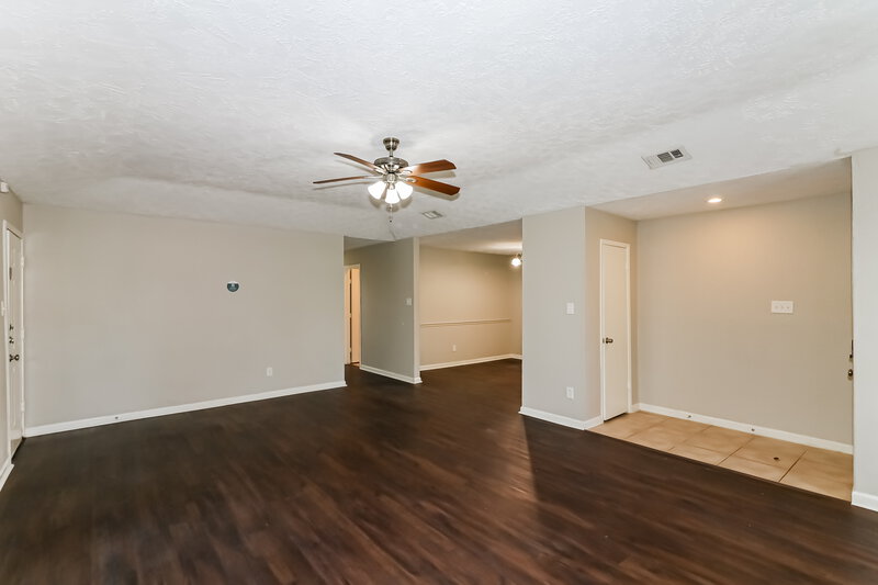 1,770/Mo, 15834 Baybriar Drive Missouri City, TX 77489 Living Room View 2