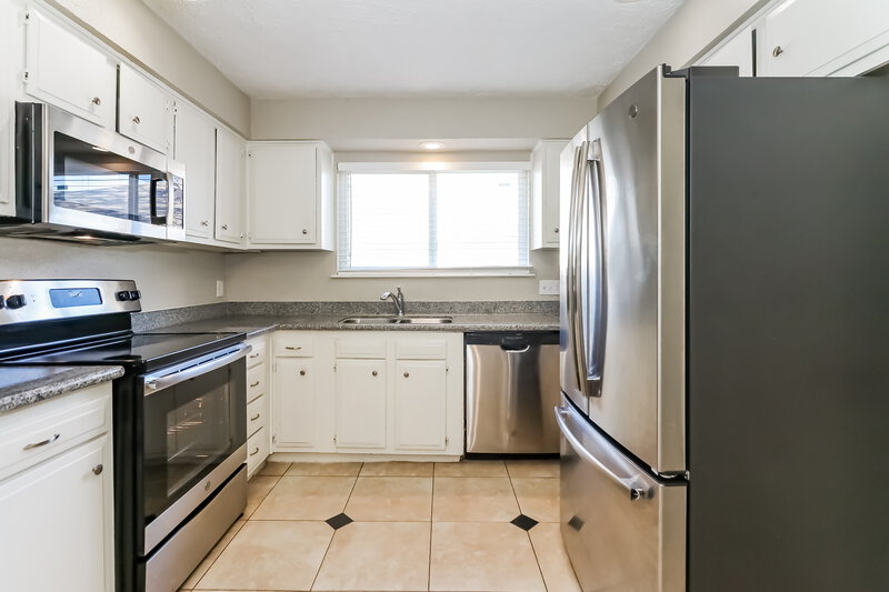 1,770/Mo, 15834 Baybriar Drive Missouri City, TX 77489 Kitchen View