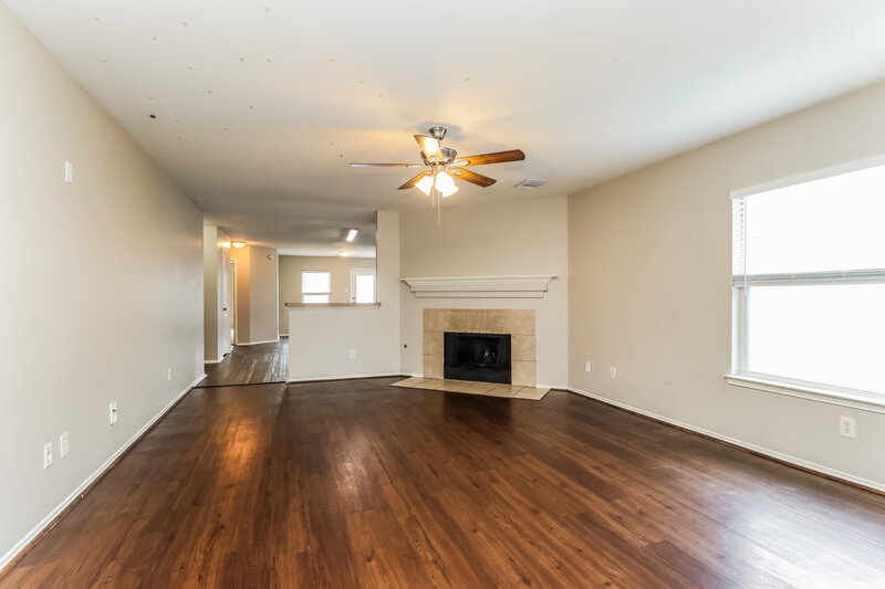1,940/Mo, 12134 Carriage Oak Humble, TX 77346 Living Room View