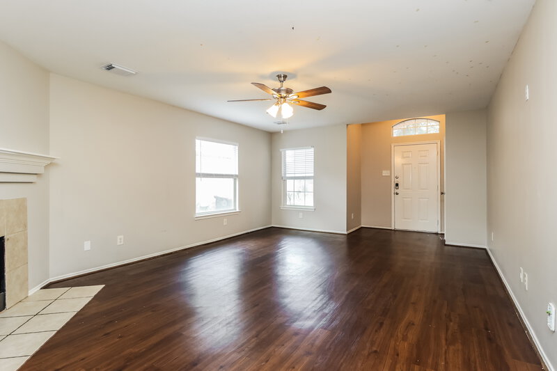1,940/Mo, 12134 Carriage Oak Humble, TX 77346 Living Room View 2
