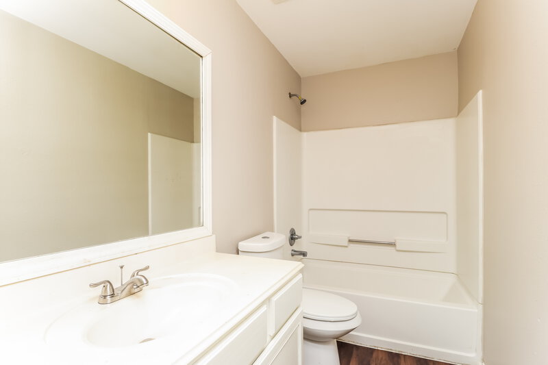 1,940/Mo, 12134 Carriage Oak Humble, TX 77346 Bathroom View