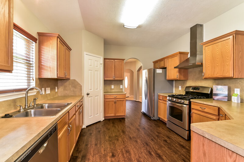 2,165/Mo, 19607 Buckland Park Drive Katy, TX 77449 Kitchenlarge View