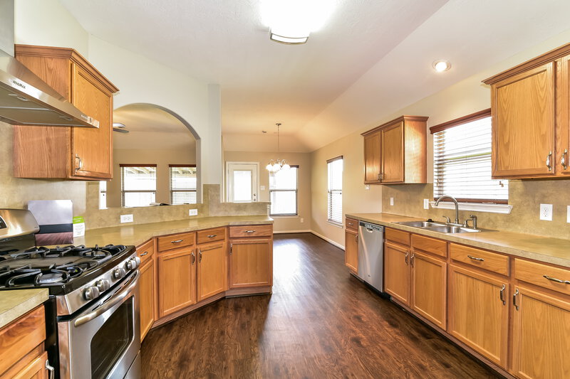 2,165/Mo, 19607 Buckland Park Drive Katy, TX 77449 Kitchenlarge View 2