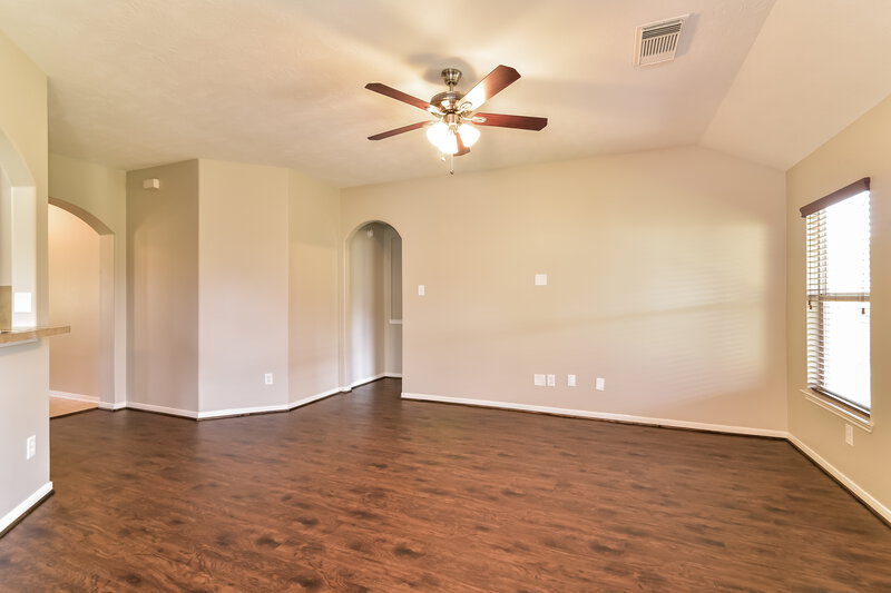 2,165/Mo, 19607 Buckland Park Drive Katy, TX 77449 Family Roomlarge View 2