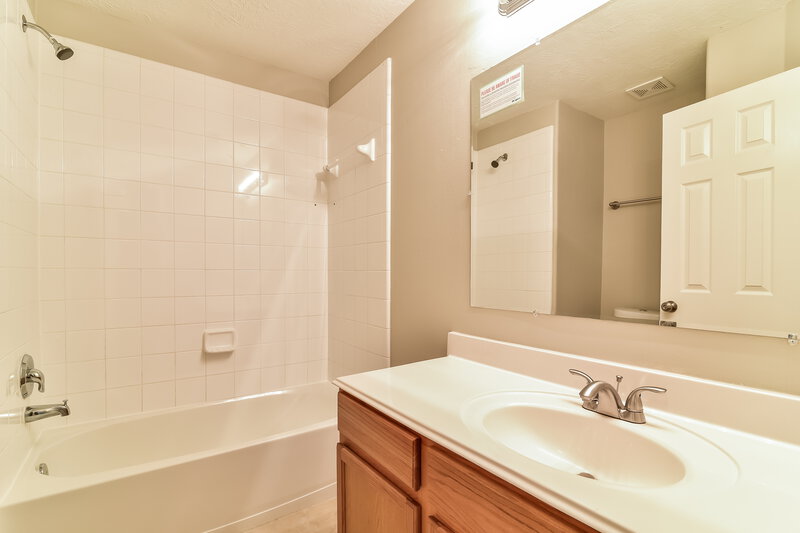 2,165/Mo, 19607 Buckland Park Drive Katy, TX 77449 Bathroomlarge View