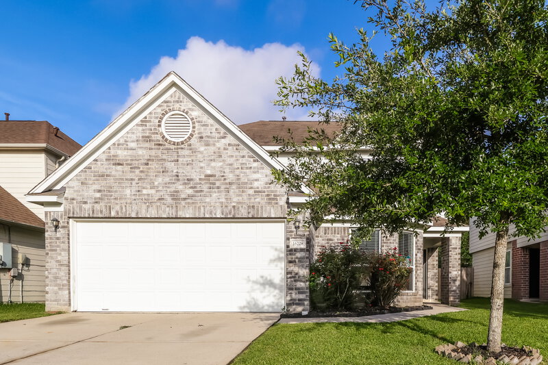 1,945/Mo, 16728 Foursquare Drive Conroe, TX 77385 External View