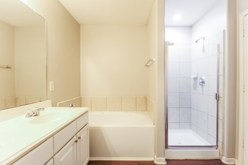 1,945/Mo, 16728 Foursquare Drive Conroe, TX 77385 Bathroom View