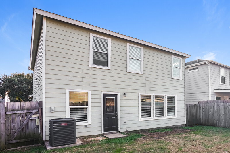 1,720/Mo, 20726 Desert Shadows Lane Cypress, TX 77433 Rear View