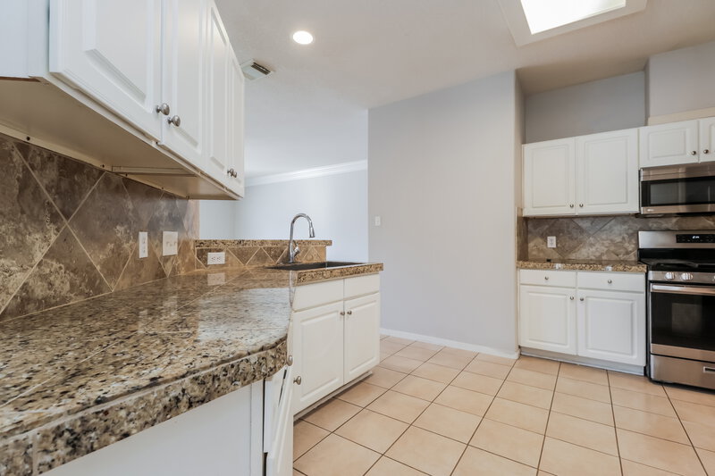 3,420/Mo, 15511 Hickory Dale Street Cypress, TX 77429 Kitchen View 2