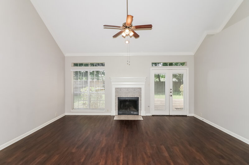 2,130/Mo, 3119 Creek Manor Dr. Kingwood, TX 77339 Living Room View
