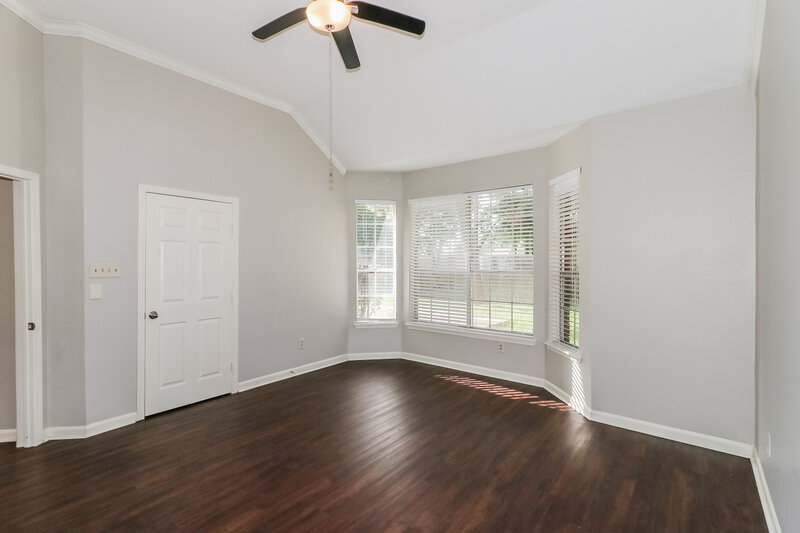 2,130/Mo, 3119 Creek Manor Dr. Kingwood, TX 77339 Main Bedroom View