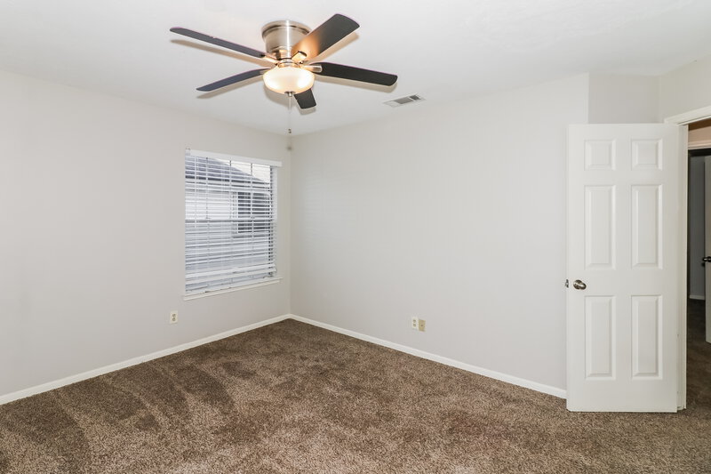 2,130/Mo, 3119 Creek Manor Dr. Kingwood, TX 77339 Bedroom View 3