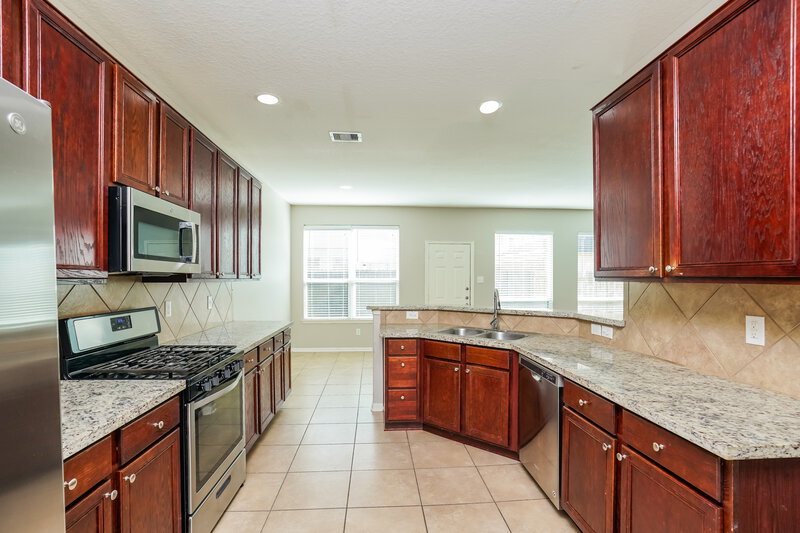 2,195/Mo, 4258 Wells Mark Drive Humble, TX 77346 Kitchen View 2