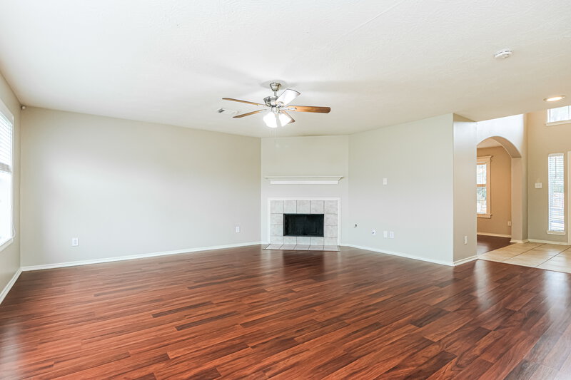 2,275/Mo, 6718 Rockwall Trail Drive Humble, TX 77346 Living Room View