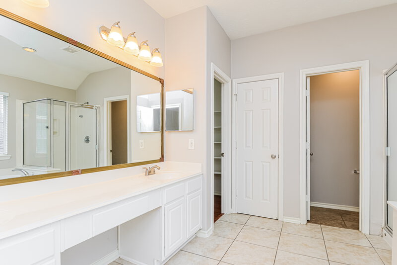 2,275/Mo, 6718 Rockwall Trail Drive Humble, TX 77346 Main Bedroom View 3