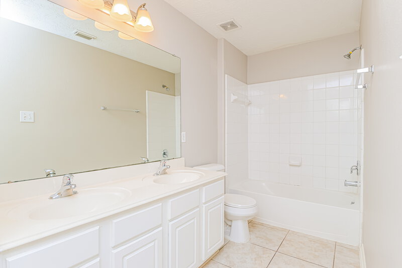 2,275/Mo, 6718 Rockwall Trail Drive Humble, TX 77346 Bathroom View