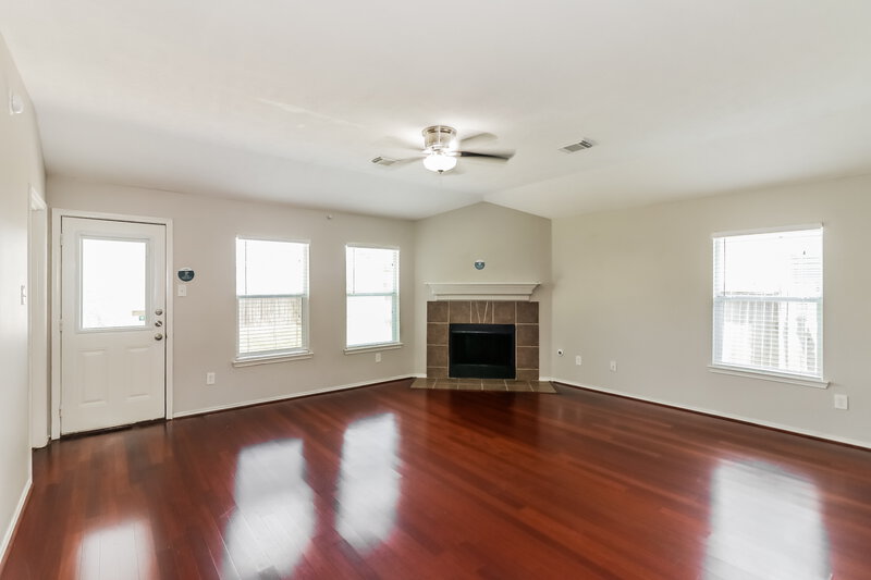 1,730/Mo, 18422 Austin Oak Lane Richmond, TX 77407 Living Room View