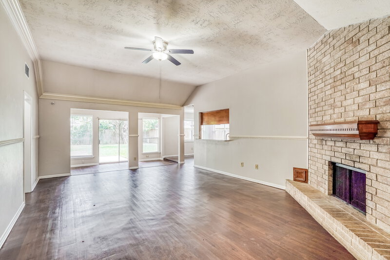 1,905/Mo, 15022 Mulberry Meadows Drive Houston, TX 77084 Living Room View