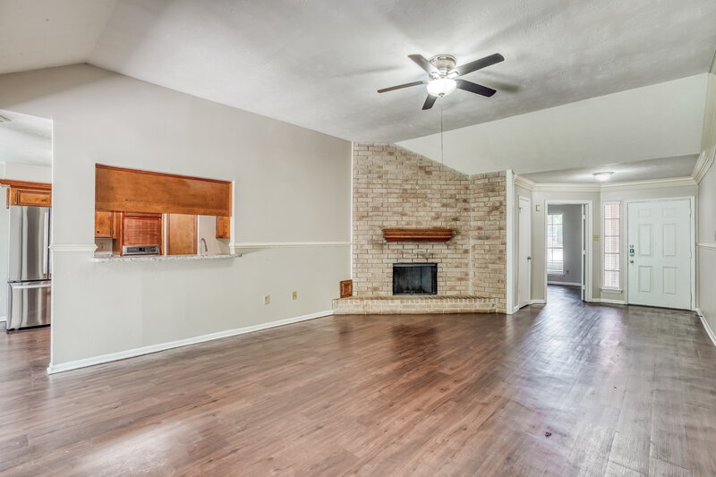 1,905/Mo, 15022 Mulberry Meadows Drive Houston, TX 77084 Living Room View 2