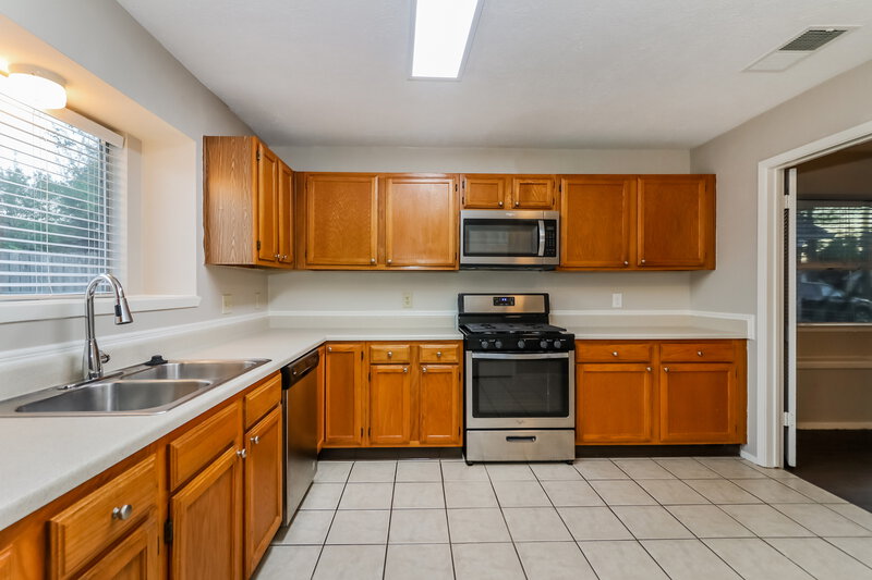 1,980/Mo, 3110 Sedgeborough Dr Katy, TX 77449 Kitchen View 2
