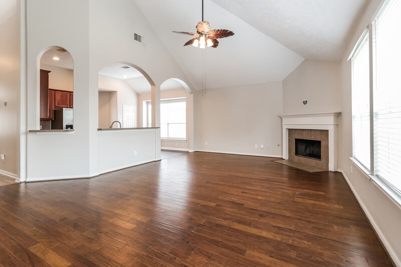 2,545/Mo, 2406 Hannover Valley Court Spring, TX 77388 Living Room View 2