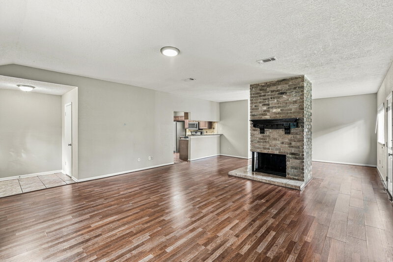 1,880/Mo, 5322 Windsong Trail Houston, TX 77084 Living Room View