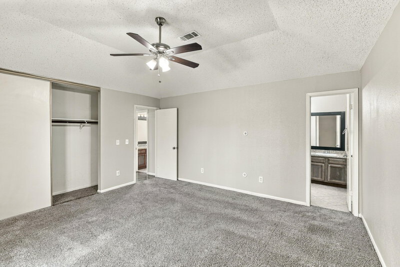 1,880/Mo, 5322 Windsong Trail Houston, TX 77084 Primary Bedroom View 2