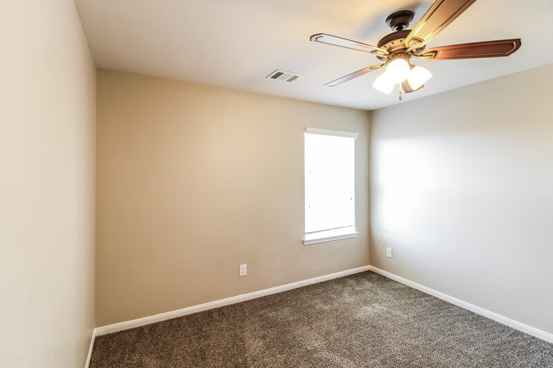 2,035/Mo, 10323 Leafy Autumn Path Houston, TX 77044 Bedroom View