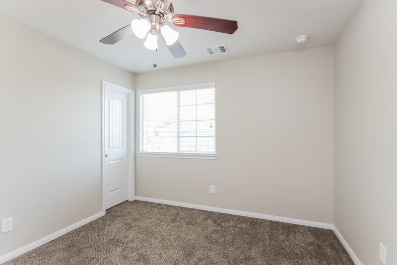 2,120/Mo, 10403 Leafy Autumn Path Houston, TX 77044 Bedroom View 2